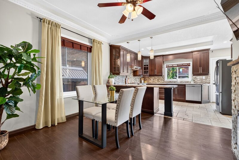 GREAT FAMILY HOME IN PRIME HAMILTON LOCATION!