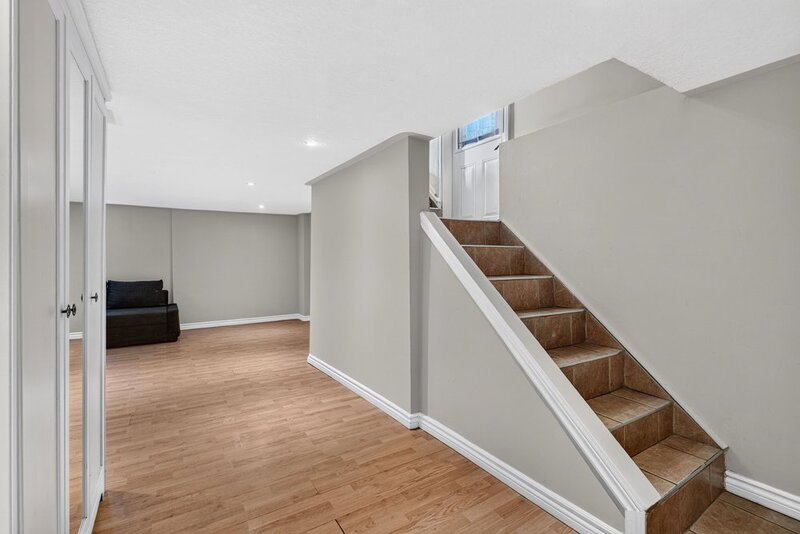 GREAT FAMILY HOME IN PRIME HAMILTON LOCATION!