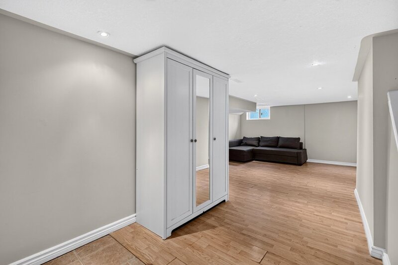 GREAT FAMILY HOME IN PRIME HAMILTON LOCATION!