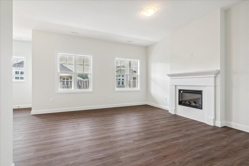 SUPER TOWNHOUSE UNIT FOR LEASE IN CRYSTAL BEACH!