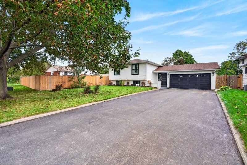 GORGEOUS RAISED RANCH IN SOUGHT AFTER ST. CATHARINES NEIGHBOURHOOD