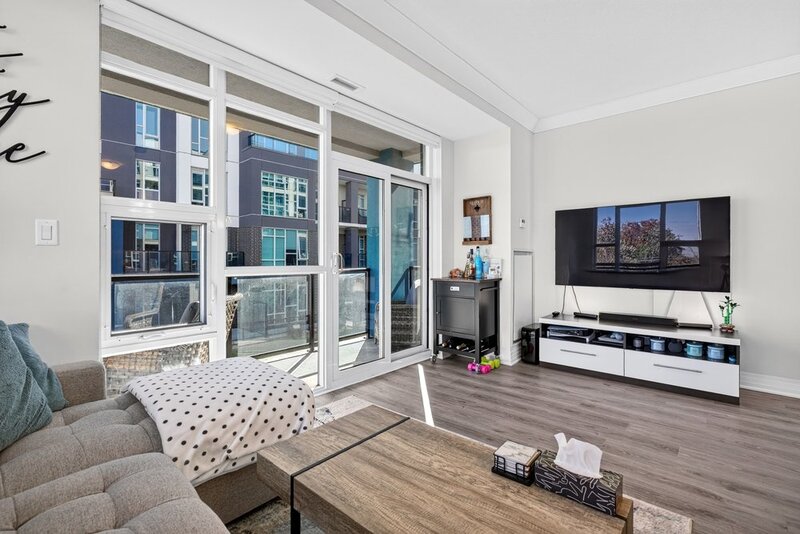 2 UNDERGROUND PARKING SPACES & LAKE VIEWS IN SOUGHT AFTER GRIMSBY NEIGHBOURHOOD