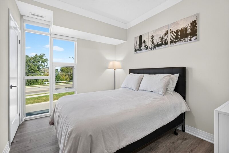 2 UNDERGROUND PARKING SPACES & LAKE VIEWS IN SOUGHT AFTER GRIMSBY NEIGHBOURHOOD