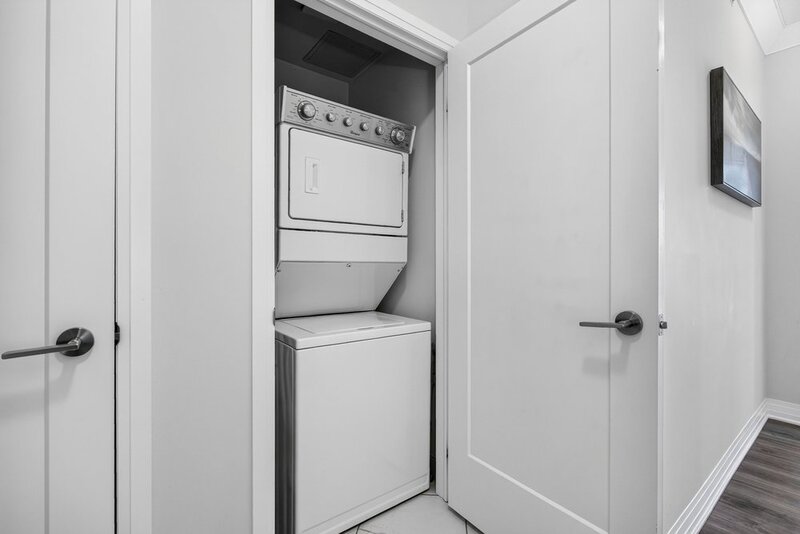 2 UNDERGROUND PARKING SPACES & LAKE VIEWS IN SOUGHT AFTER GRIMSBY NEIGHBOURHOOD