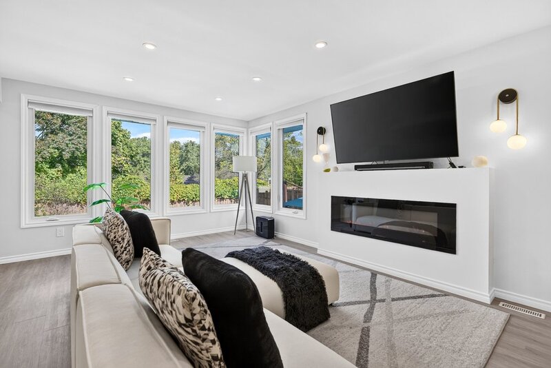 GORGEOUS RAISED RANCH IN SOUGHT AFTER ST. CATHARINES NEIGHBOURHOOD