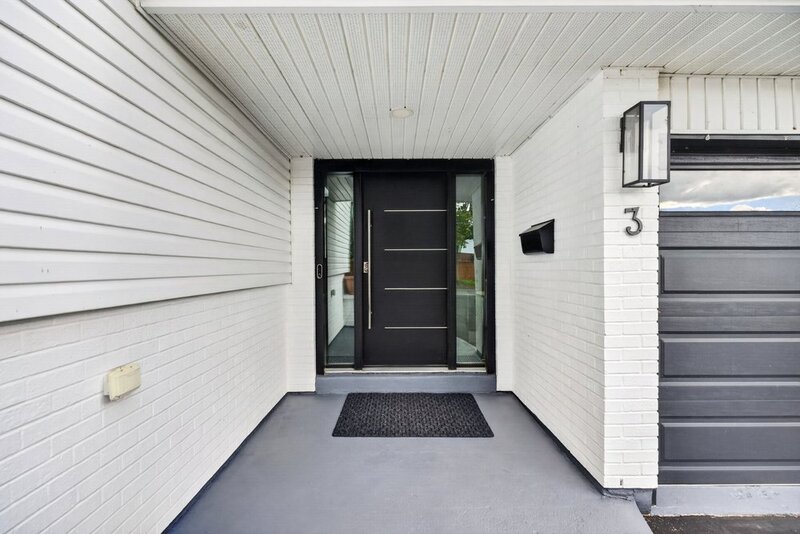 GORGEOUS RAISED RANCH IN SOUGHT AFTER ST. CATHARINES NEIGHBOURHOOD
