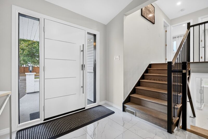 GORGEOUS RAISED RANCH IN SOUGHT AFTER ST. CATHARINES NEIGHBOURHOOD