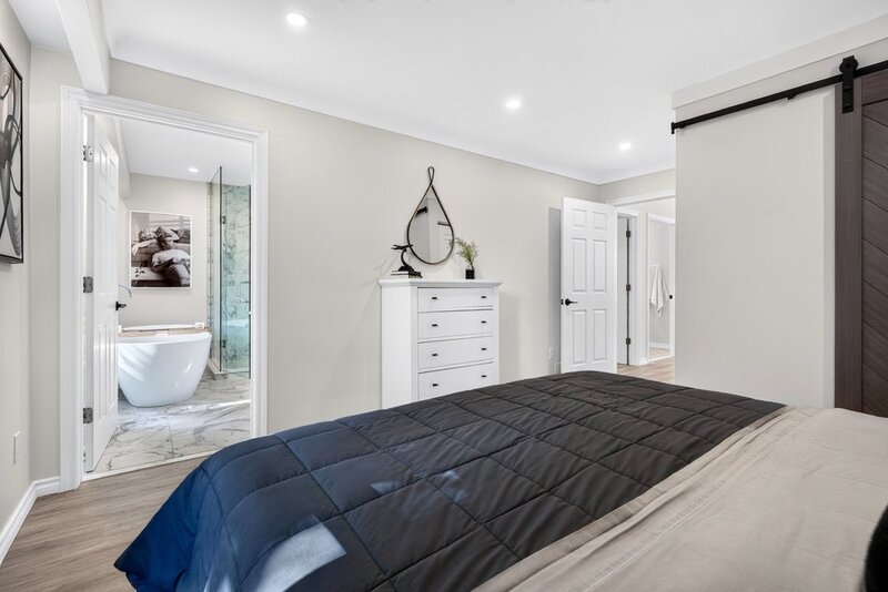 GORGEOUS RAISED RANCH IN SOUGHT AFTER ST. CATHARINES NEIGHBOURHOOD